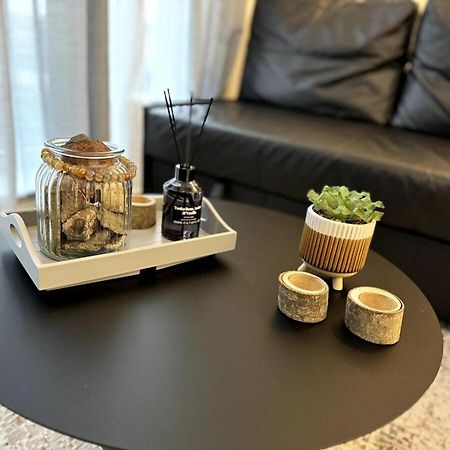 Cozy Bracknell Apartment With Modern Amenities Екстериор снимка