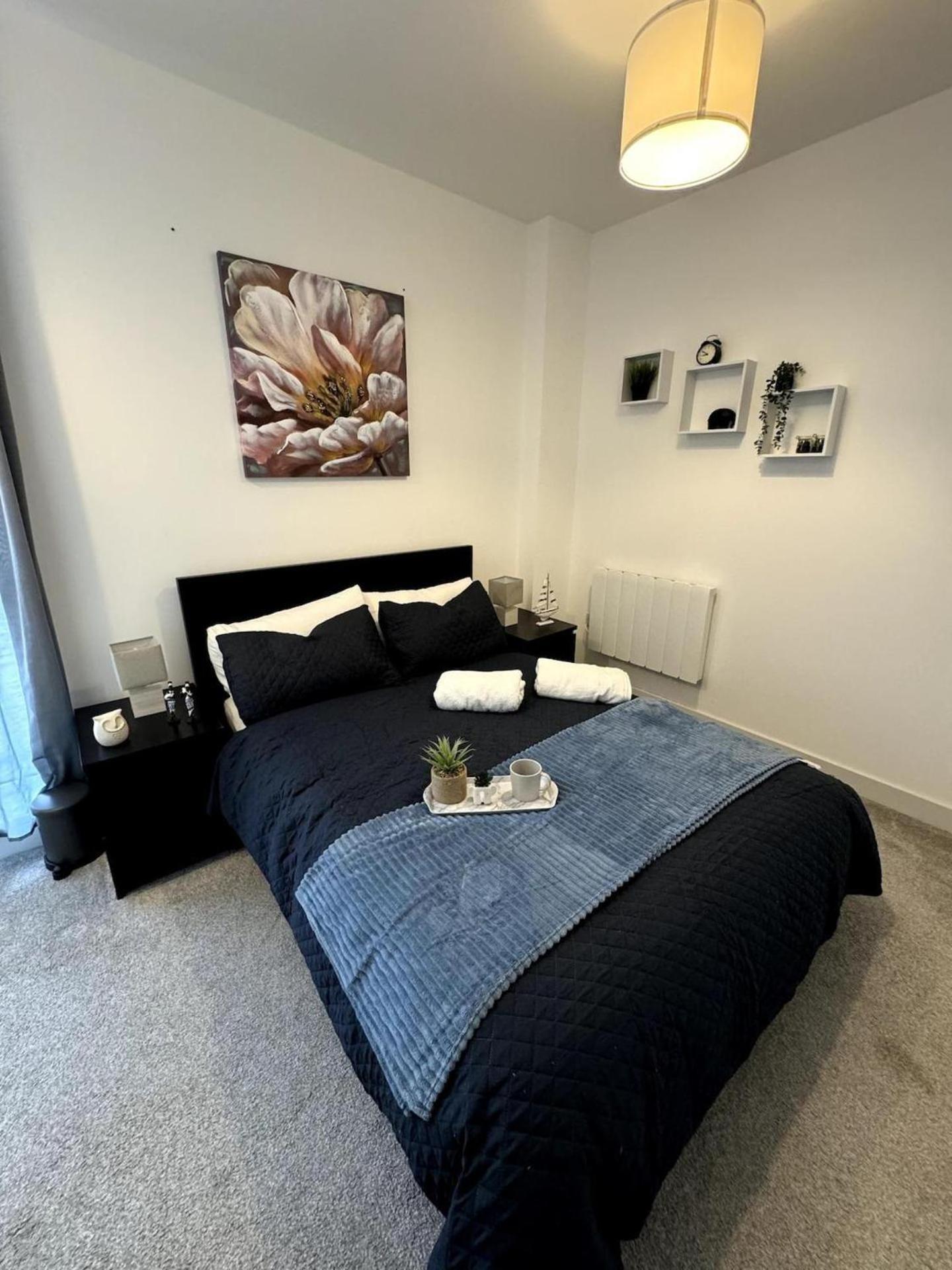 Cozy Bracknell Apartment With Modern Amenities Екстериор снимка