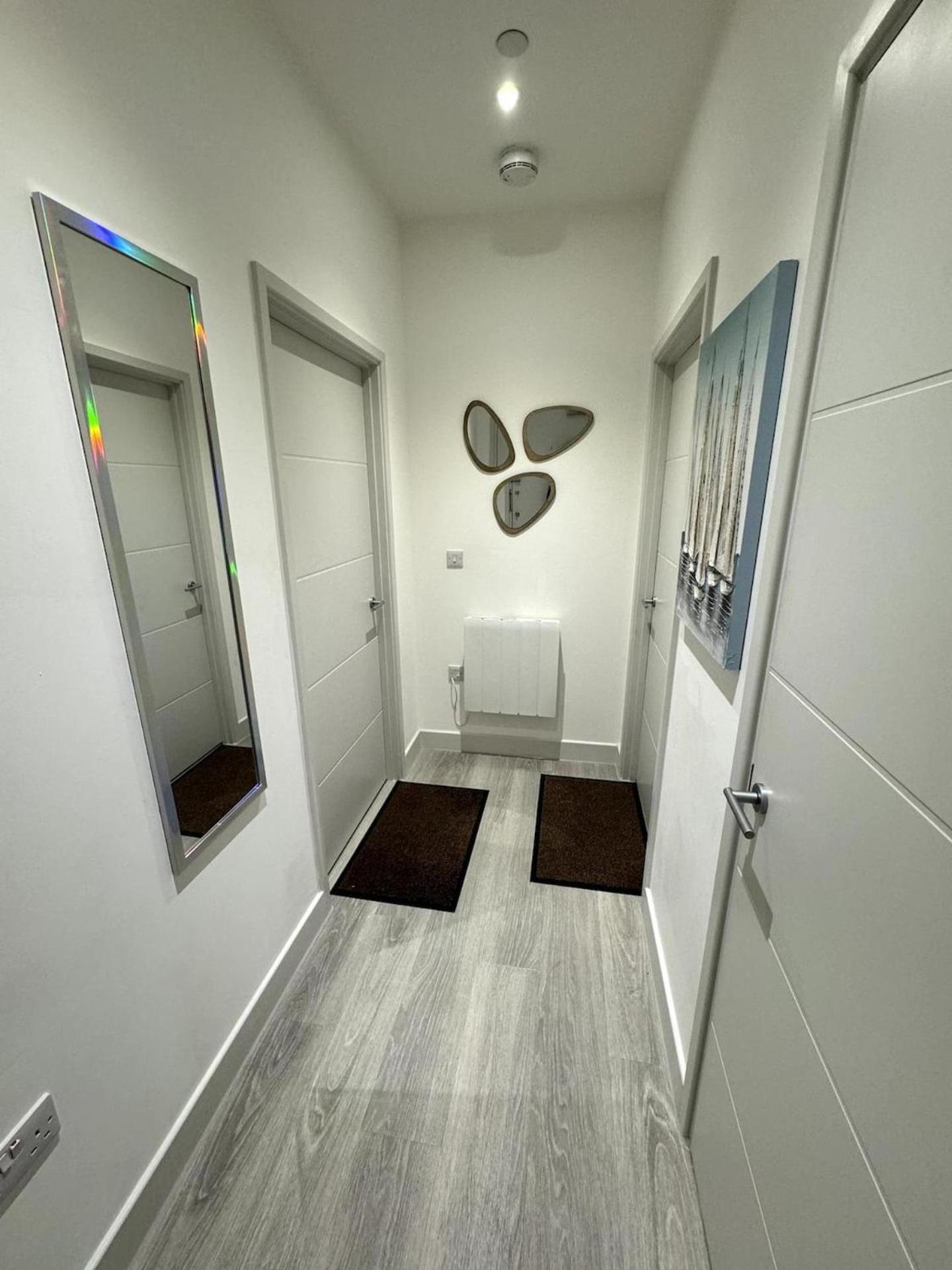 Cozy Bracknell Apartment With Modern Amenities Екстериор снимка