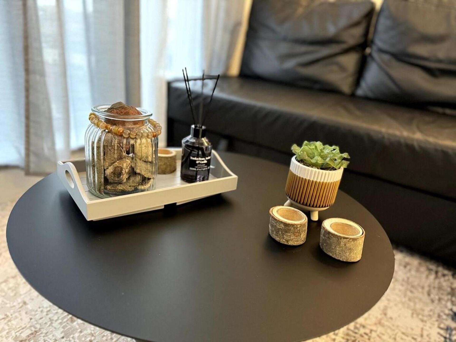 Cozy Bracknell Apartment With Modern Amenities Екстериор снимка